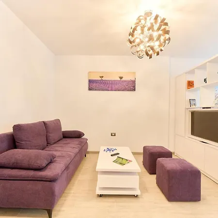 Rainbow Sea View N Pool - Parking Apartment