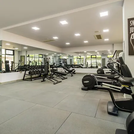 Rainbow Sea View N Pool - Parking * Mamaia