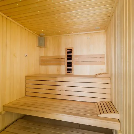 Rainbow Sea View N Pool - Parking * Mamaia