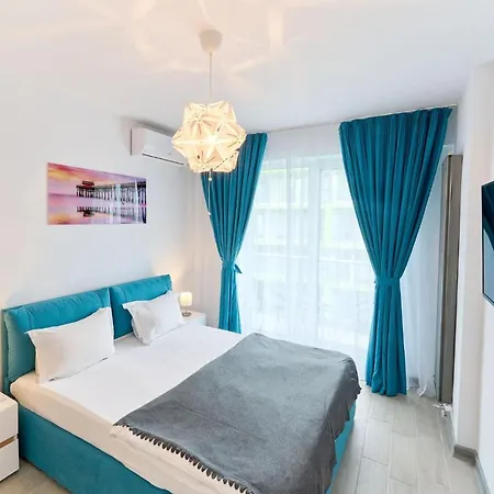 Rainbow Sea View N Pool - Parking * Mamaia