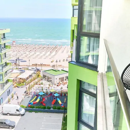 Rainbow Sea View N Pool - Parking Apartman *